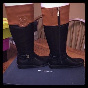 Women’s Zip Up Boots